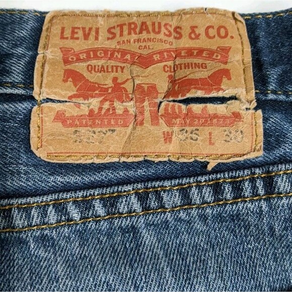 Levi's Jeans Men 36x30 Vintage 527 Blue Denim Dark Wash Frayed Hem Bootcut - Picture 8 of 16